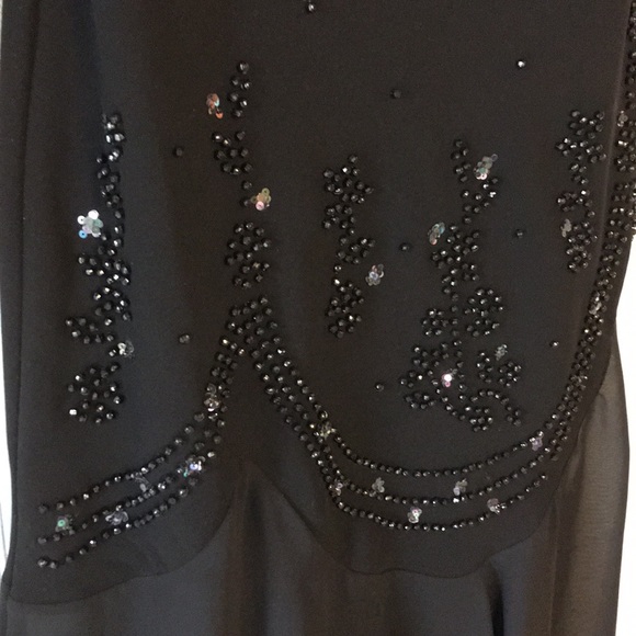 Black Dress - Picture 3 of 4